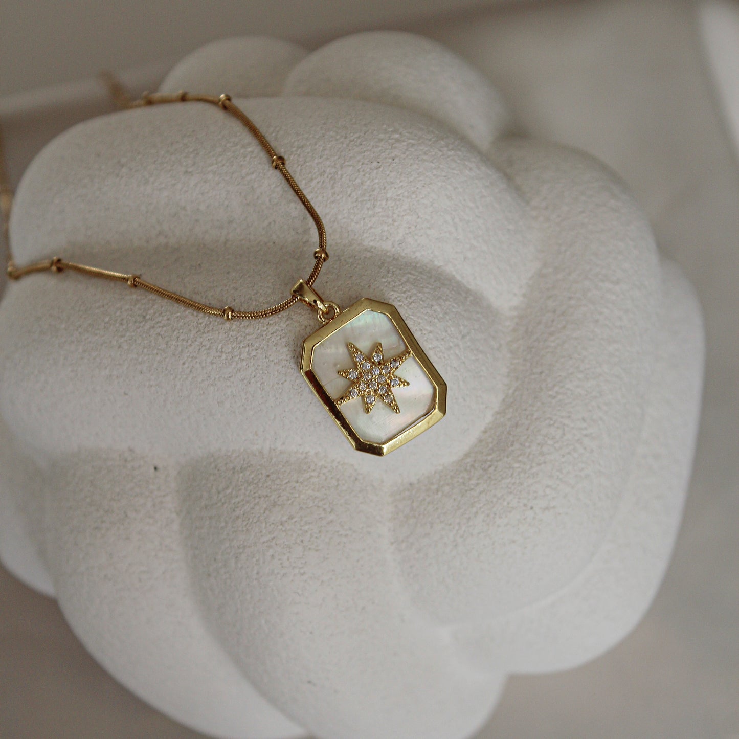 Star Medaillon Kette