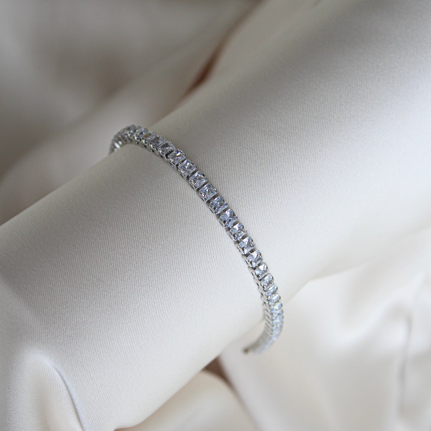 Classic Tennis Bracelet Gold & Silver