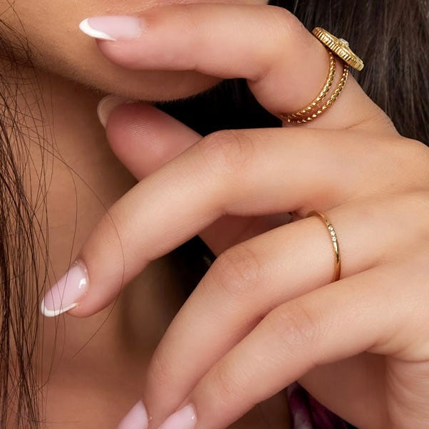 Simple Minimalistic Ring