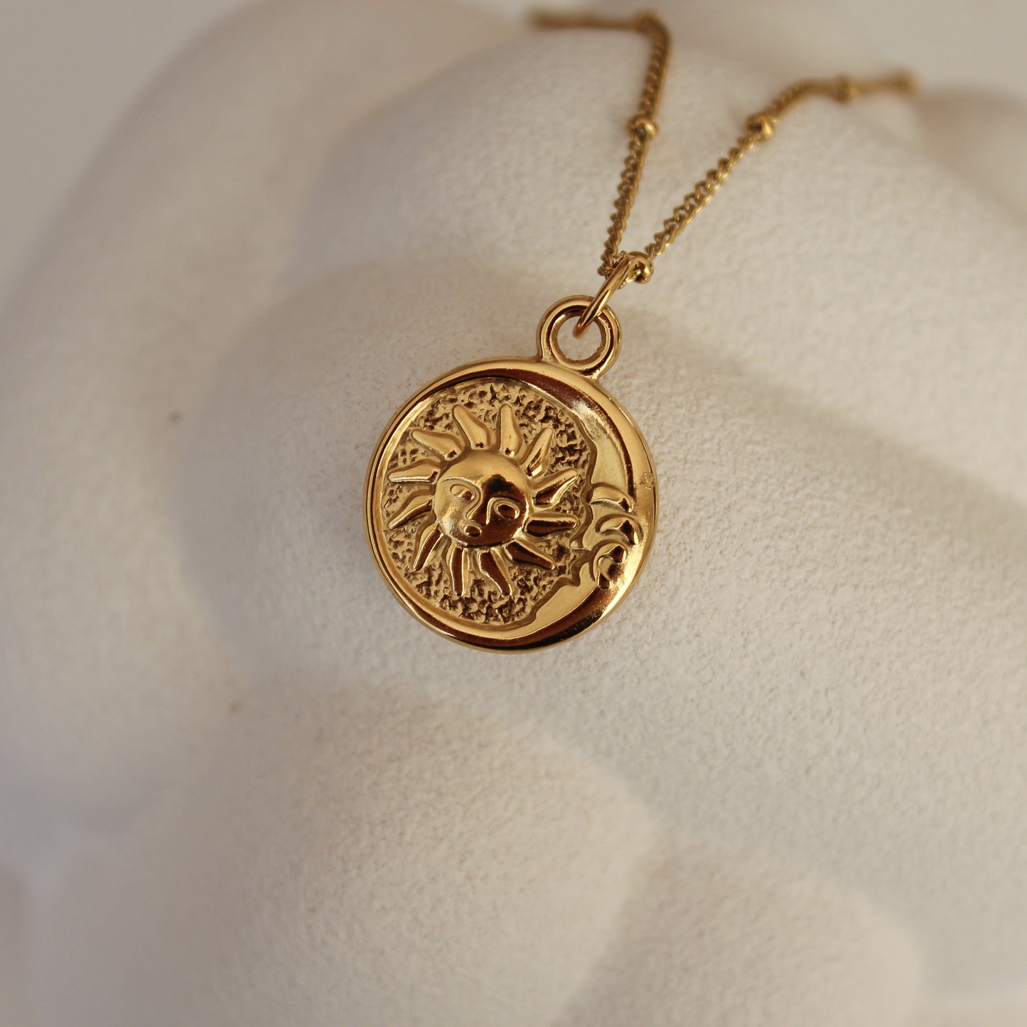 Collier Amulette du Soleil