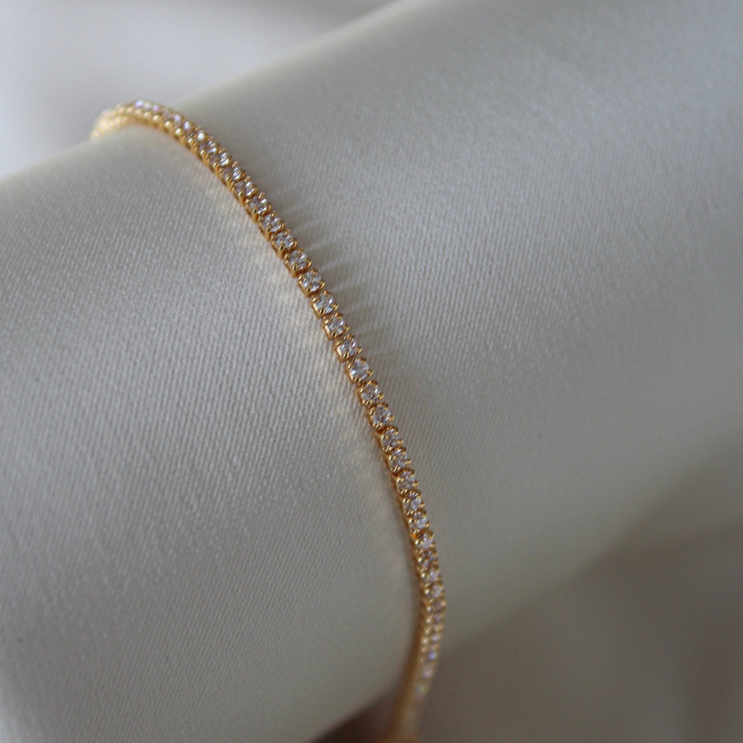 Fine Tennis Armband