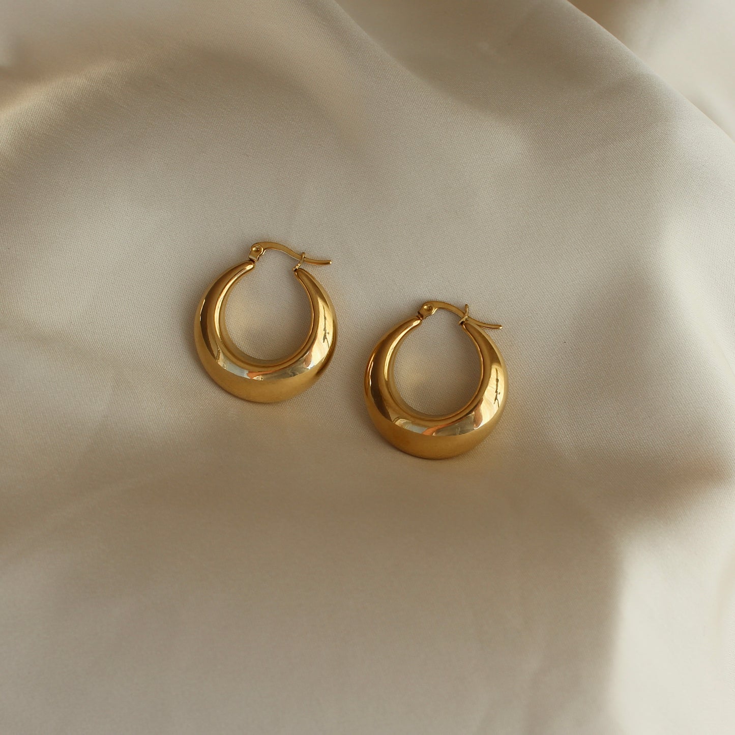 Akela Classic Hoops