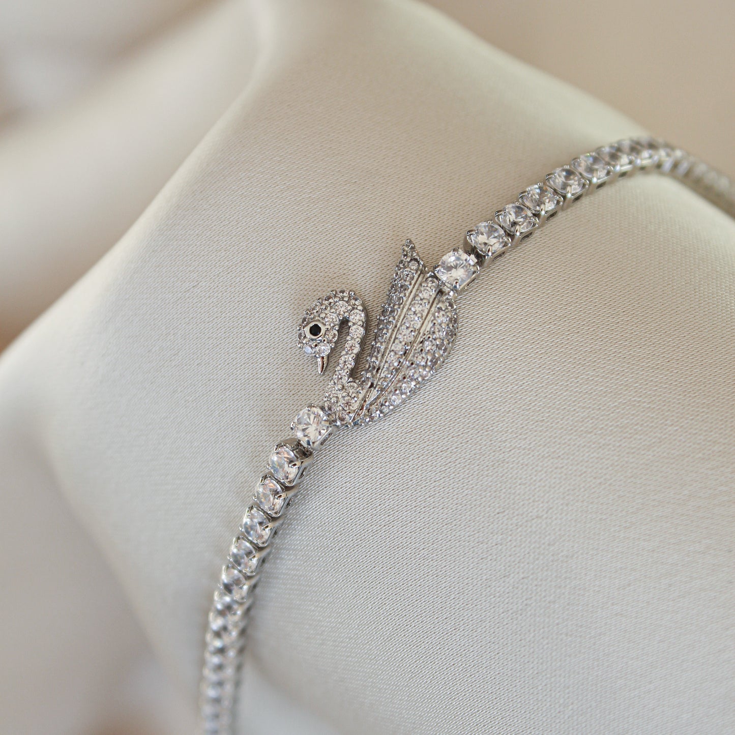 Swan Tennis Armband