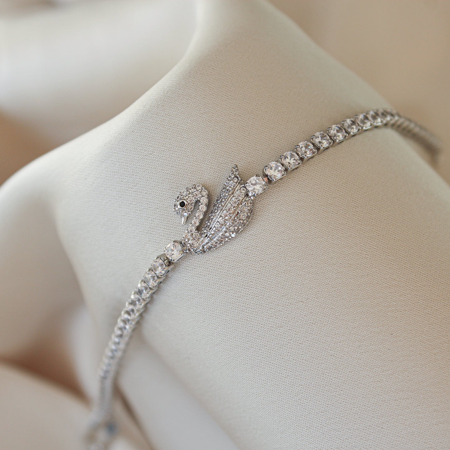 Swan Tennis Armband