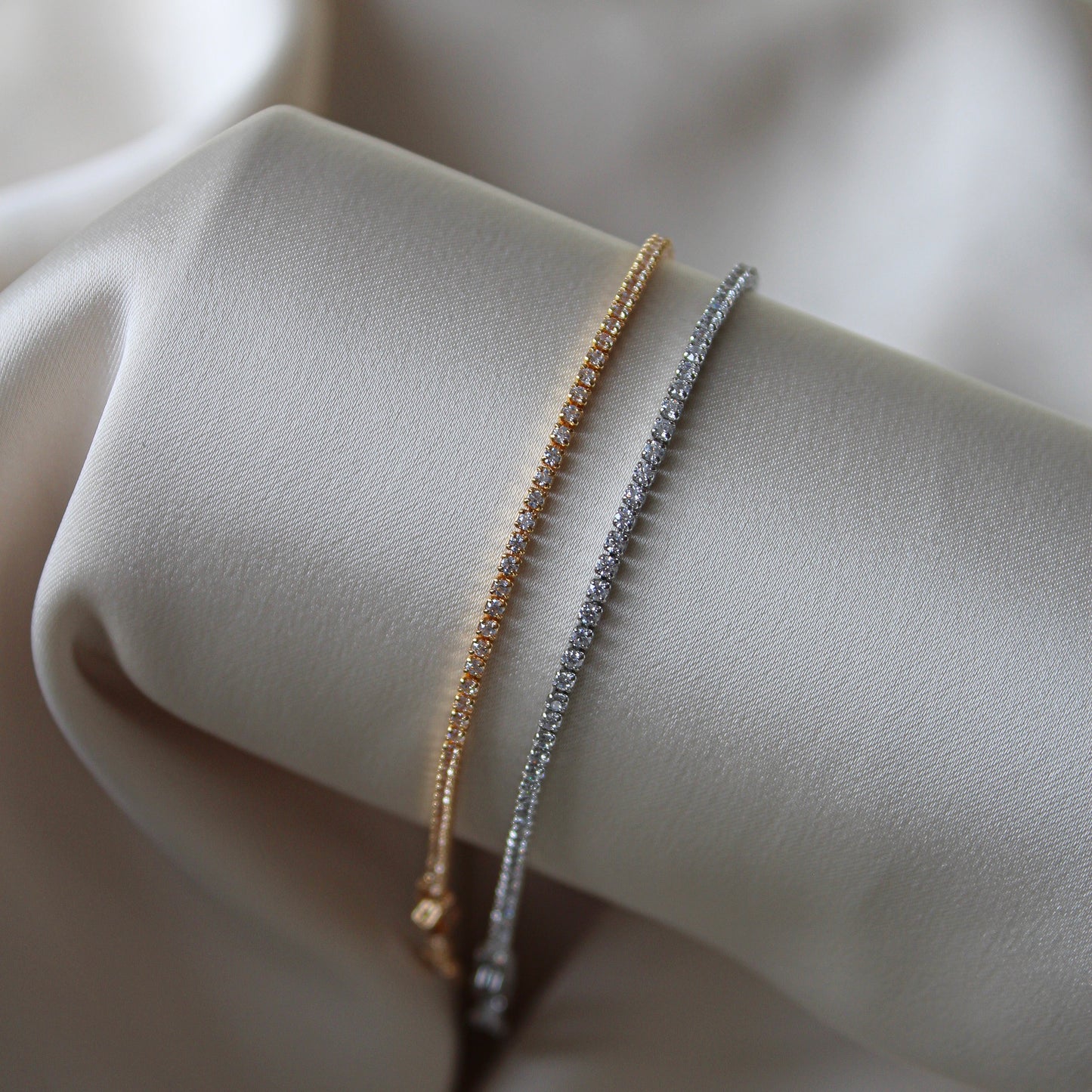 Fine Tennis Armband