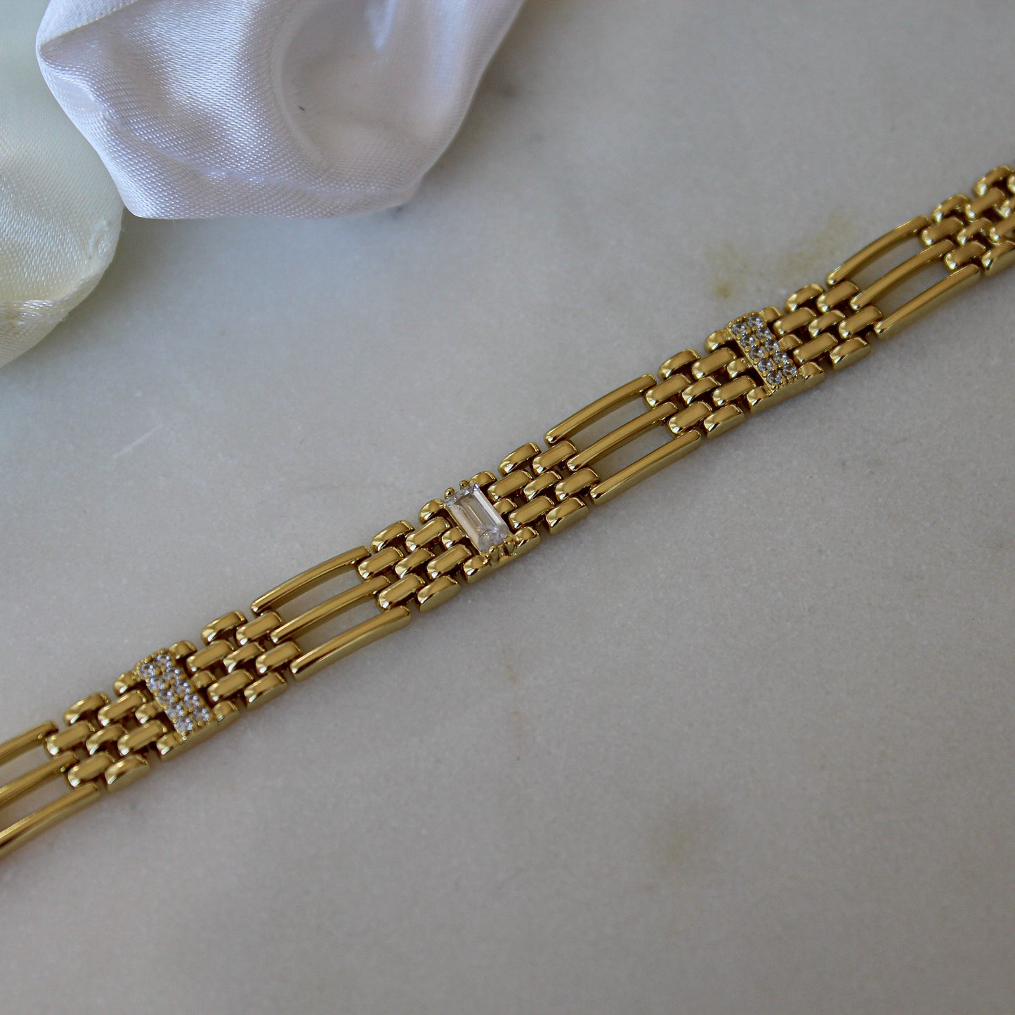 Sua Bracelet