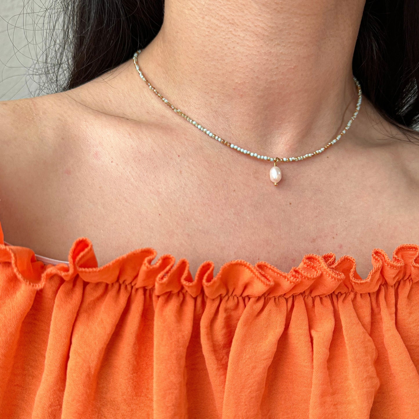 Collier ras du cou à une seule perle