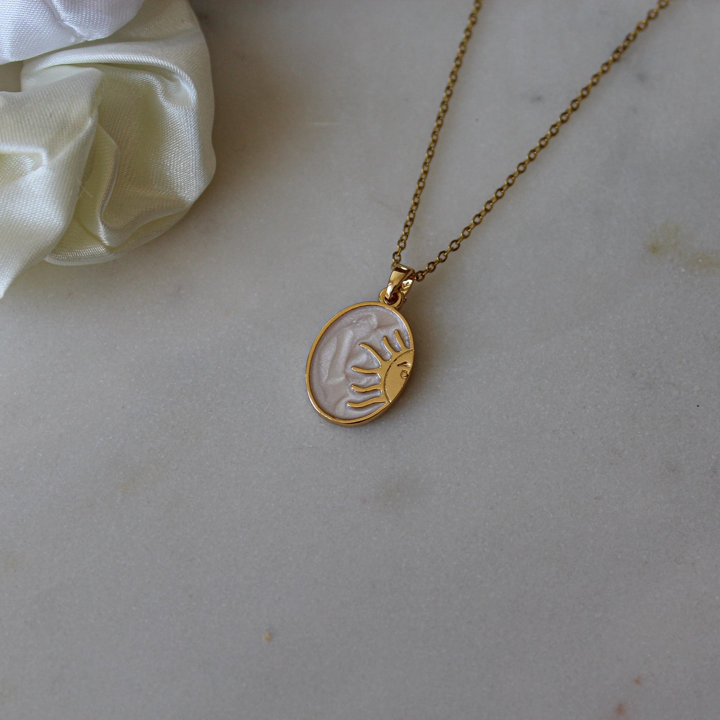 Sun Amulett Kette