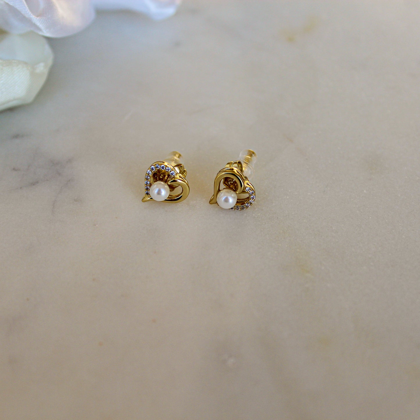 Mini heart stud earrings