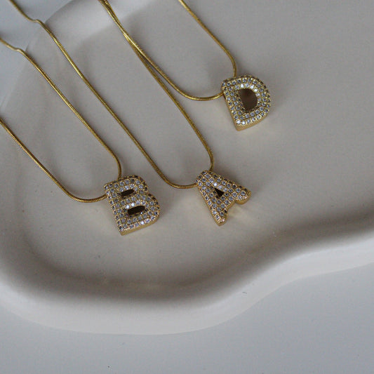 Stone Letter Kette Gold