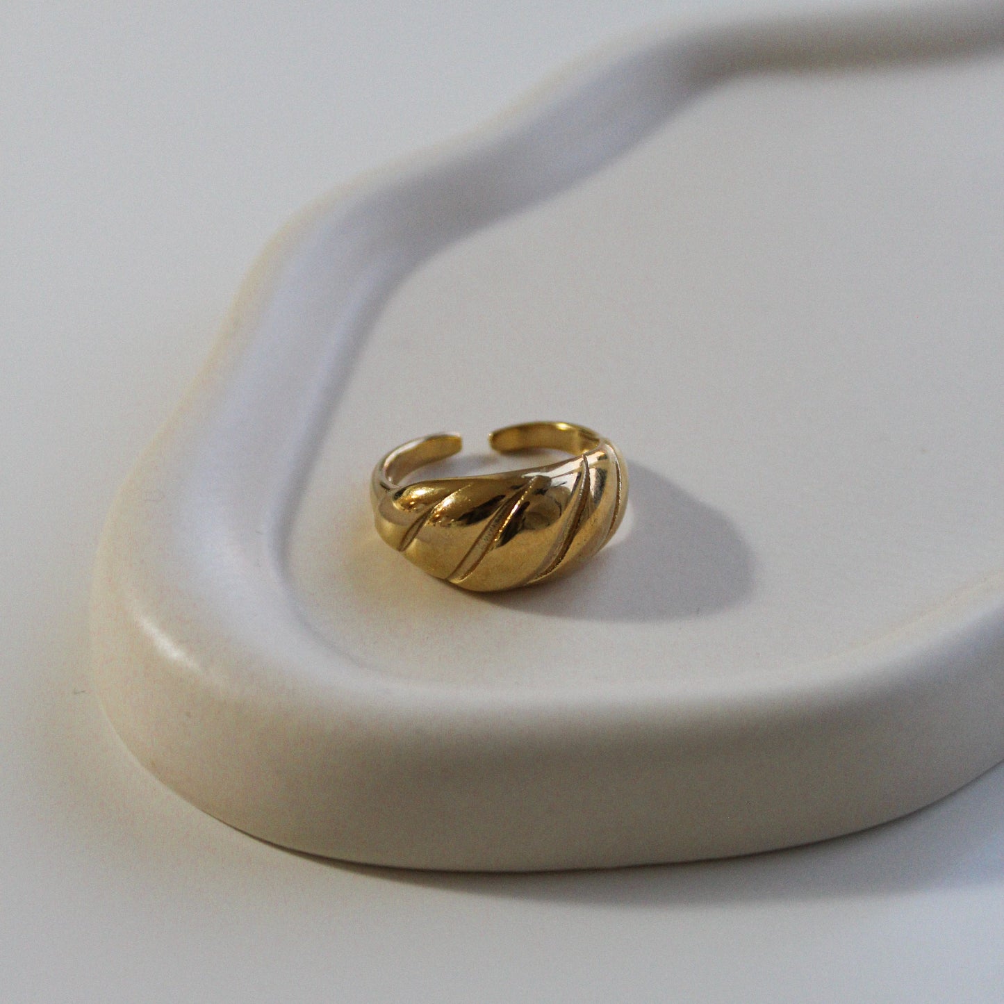 Olina Ring