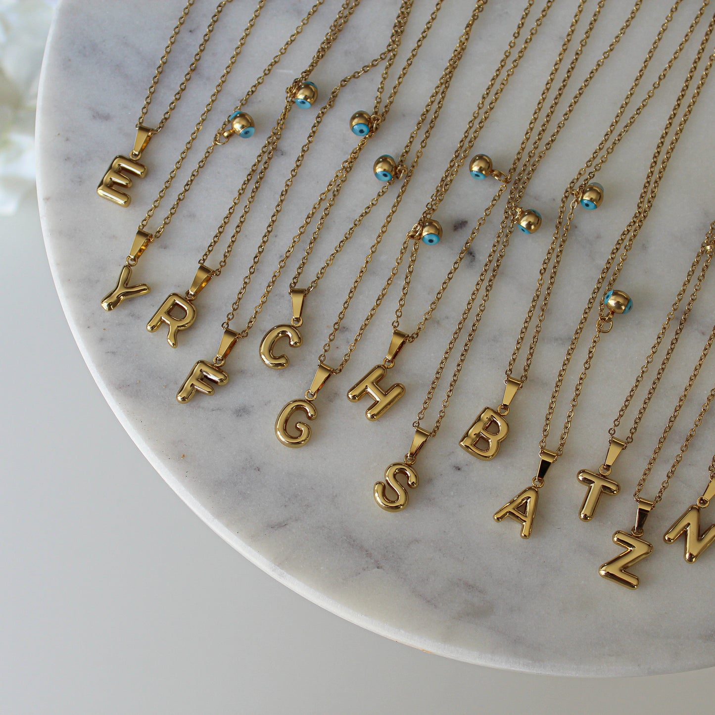 Collier lettre classique