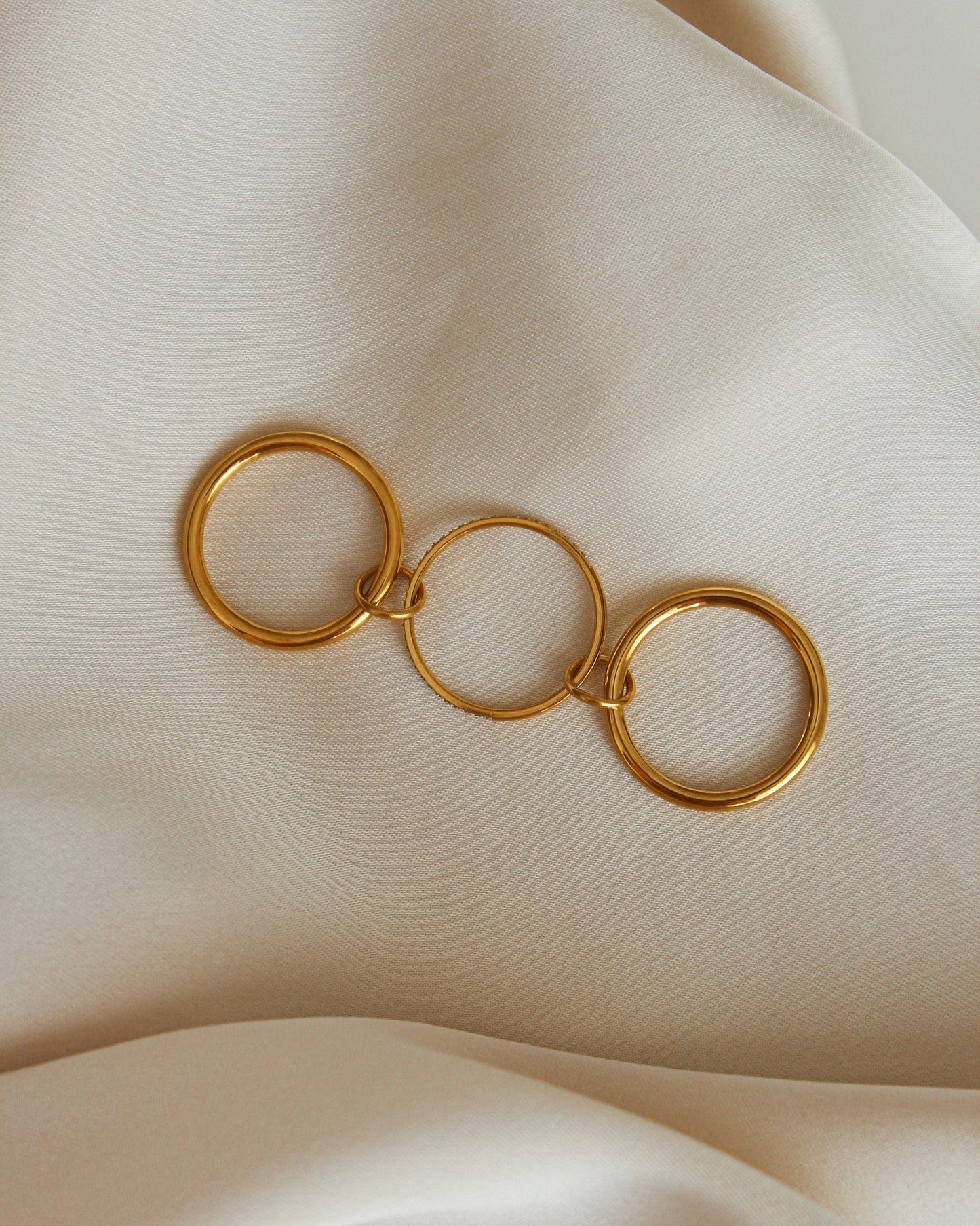 Interlocked Ring