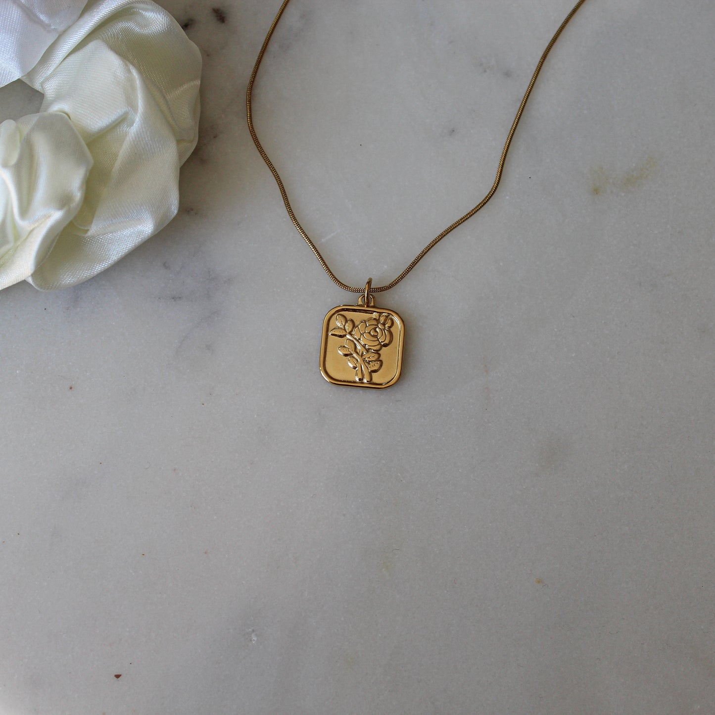 Square Rose Amulett Kette