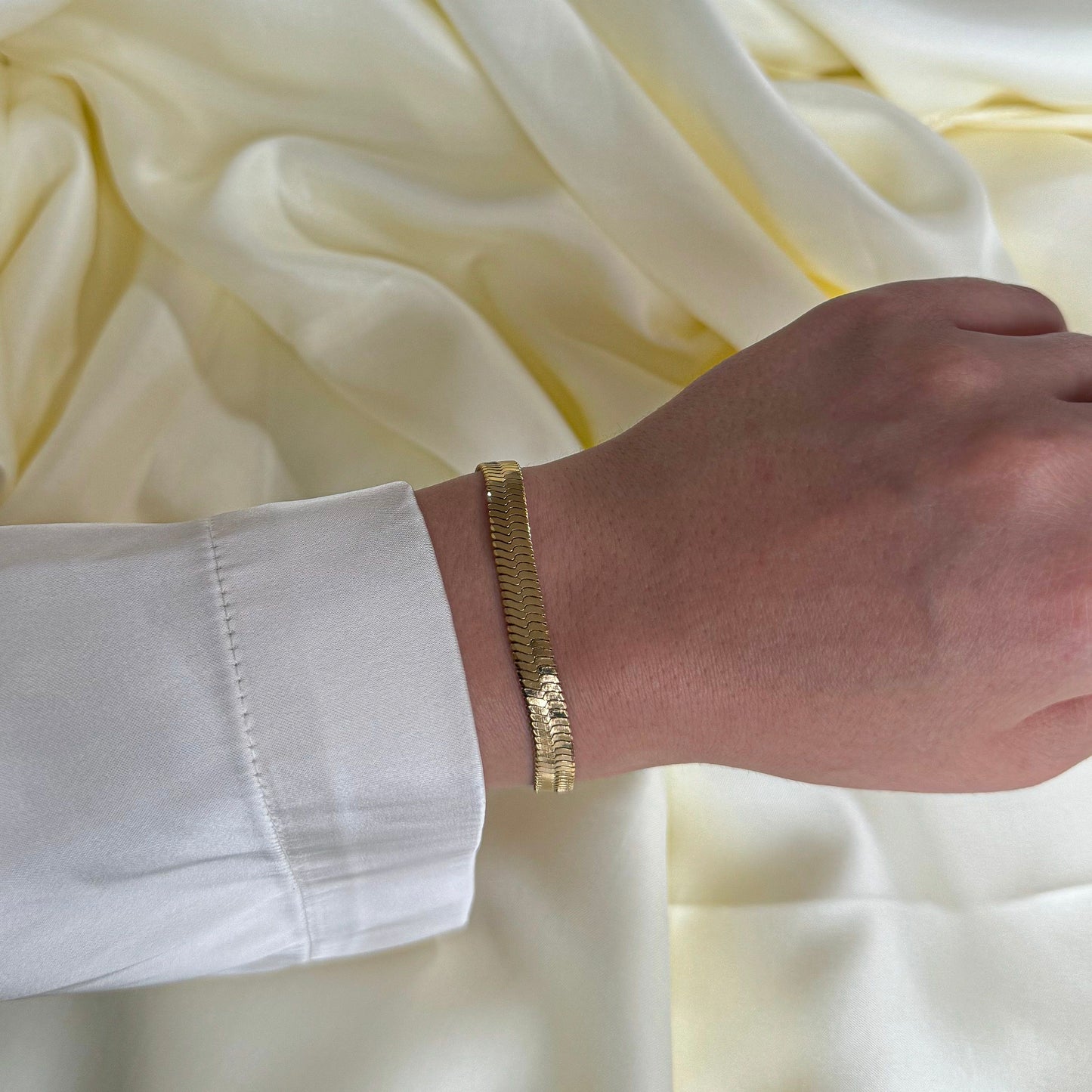 Chunky Sleek Armband