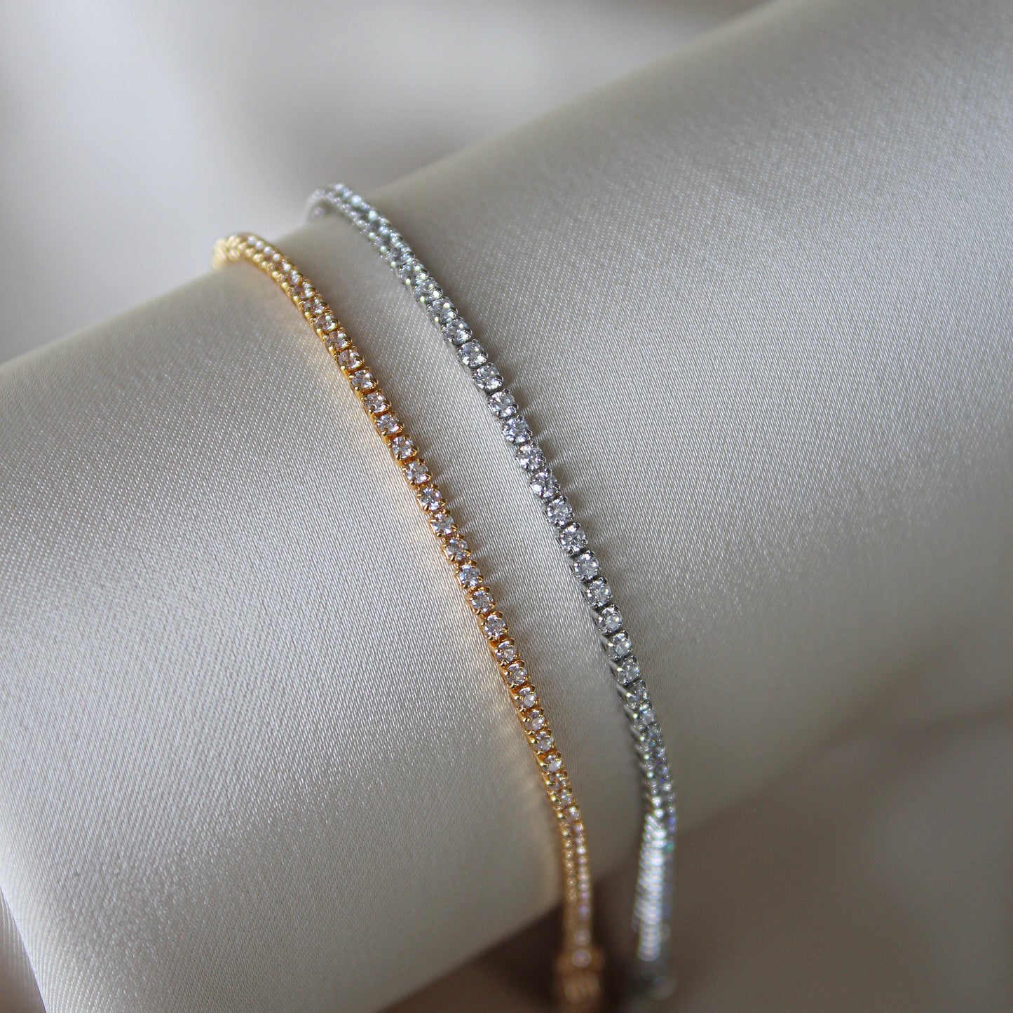 Fine Tennis Armband