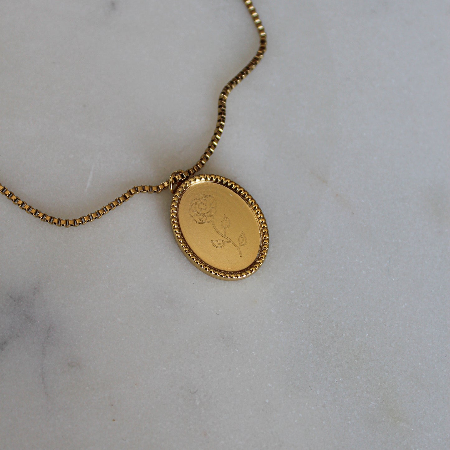 Fine Rose Amulett Kette