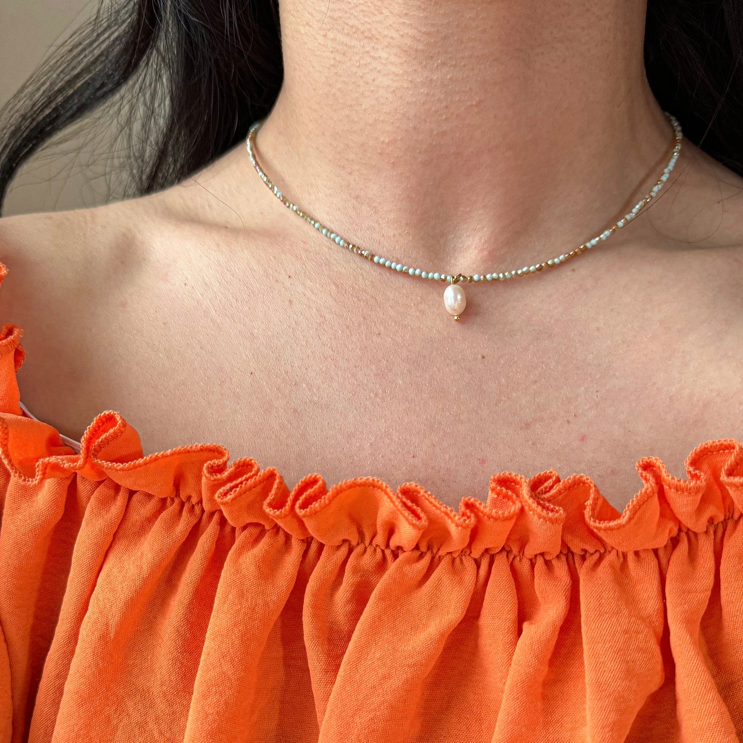 Collier ras du cou à une seule perle