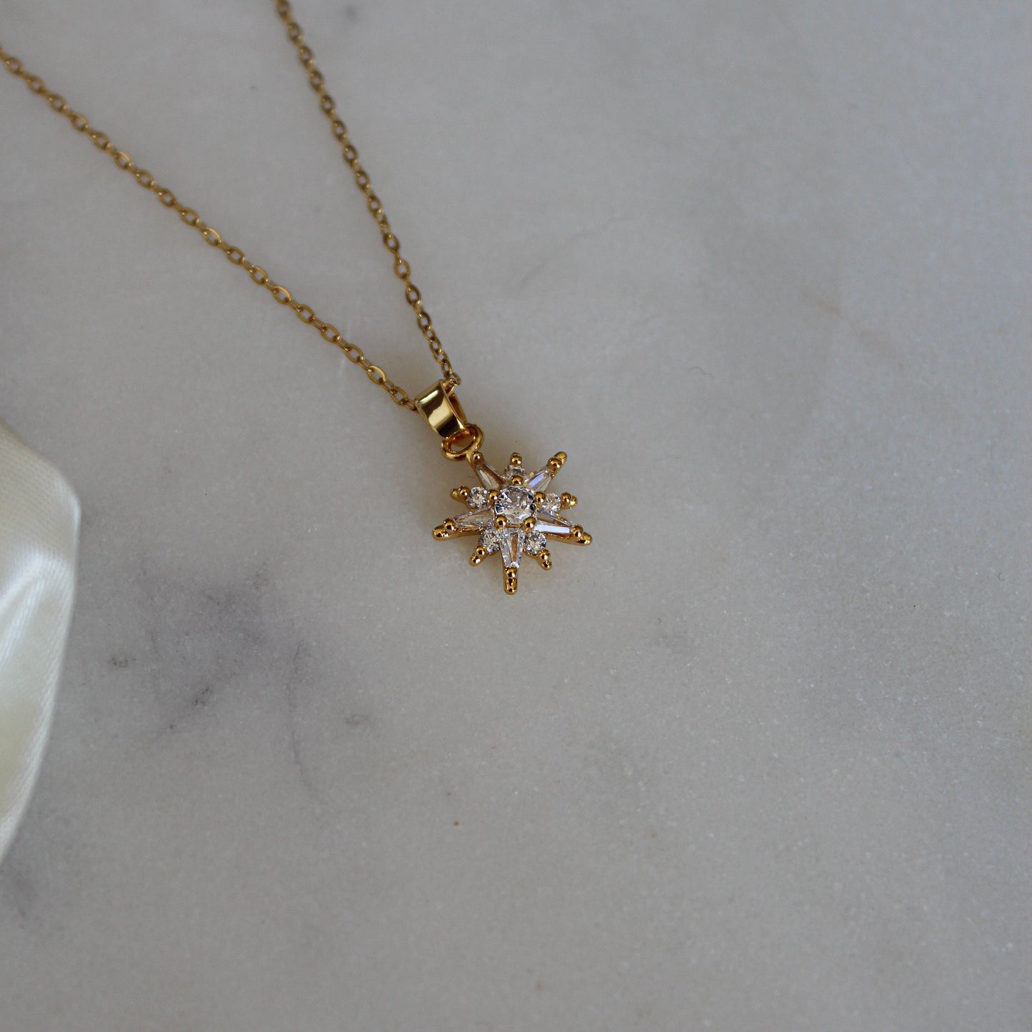 Collier étoile du Nord brillante