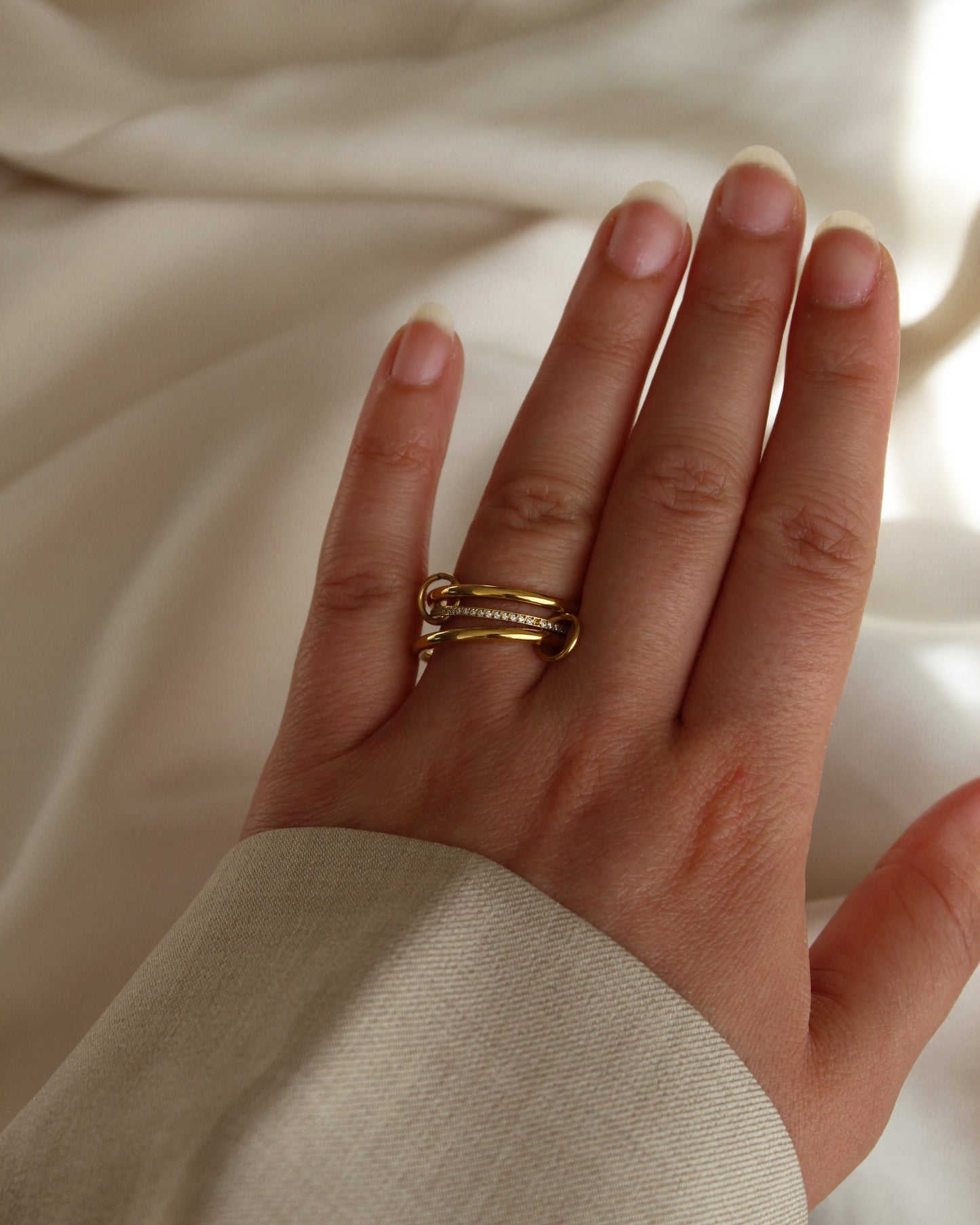 Interlocked Ring