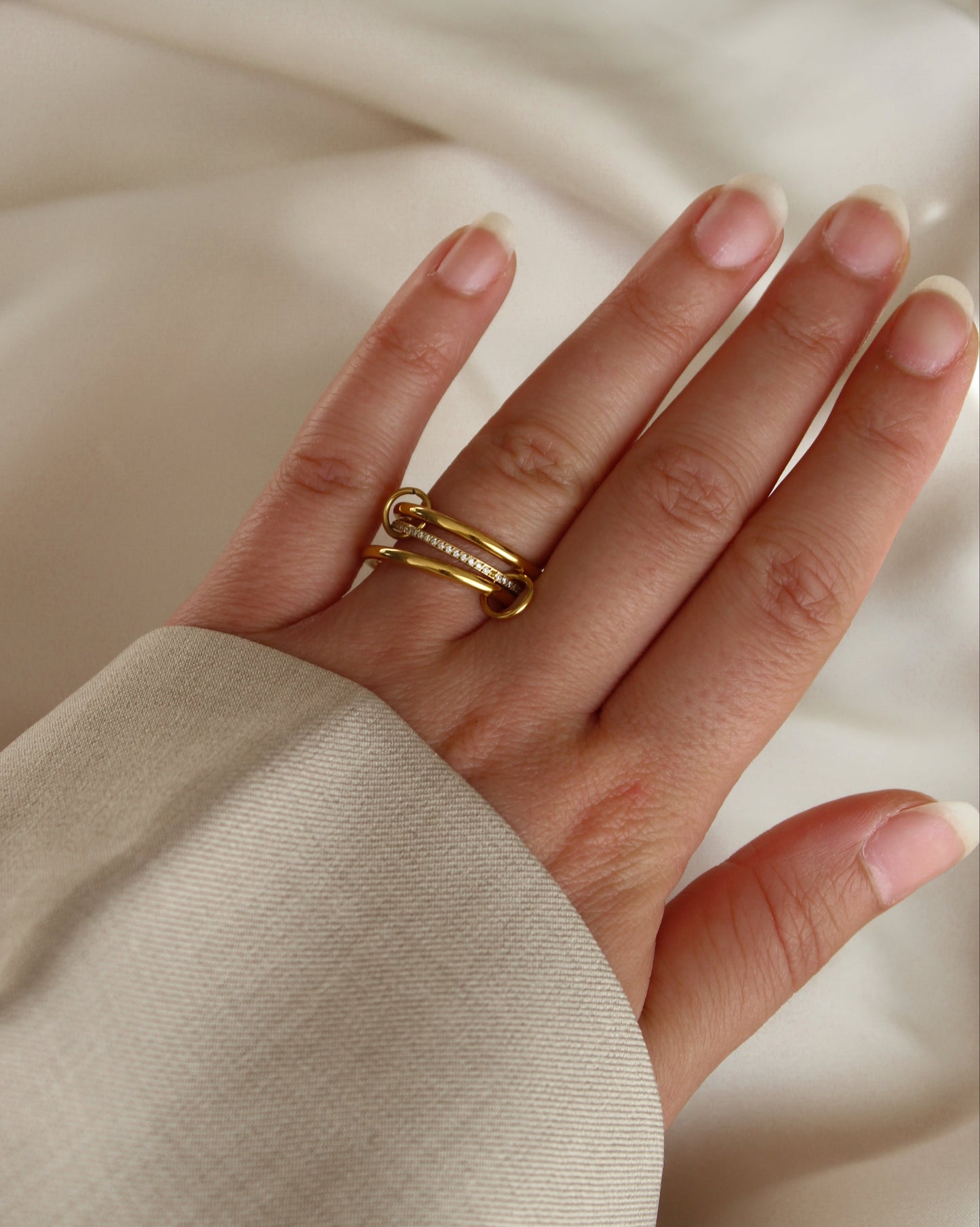 Interlocked Ring