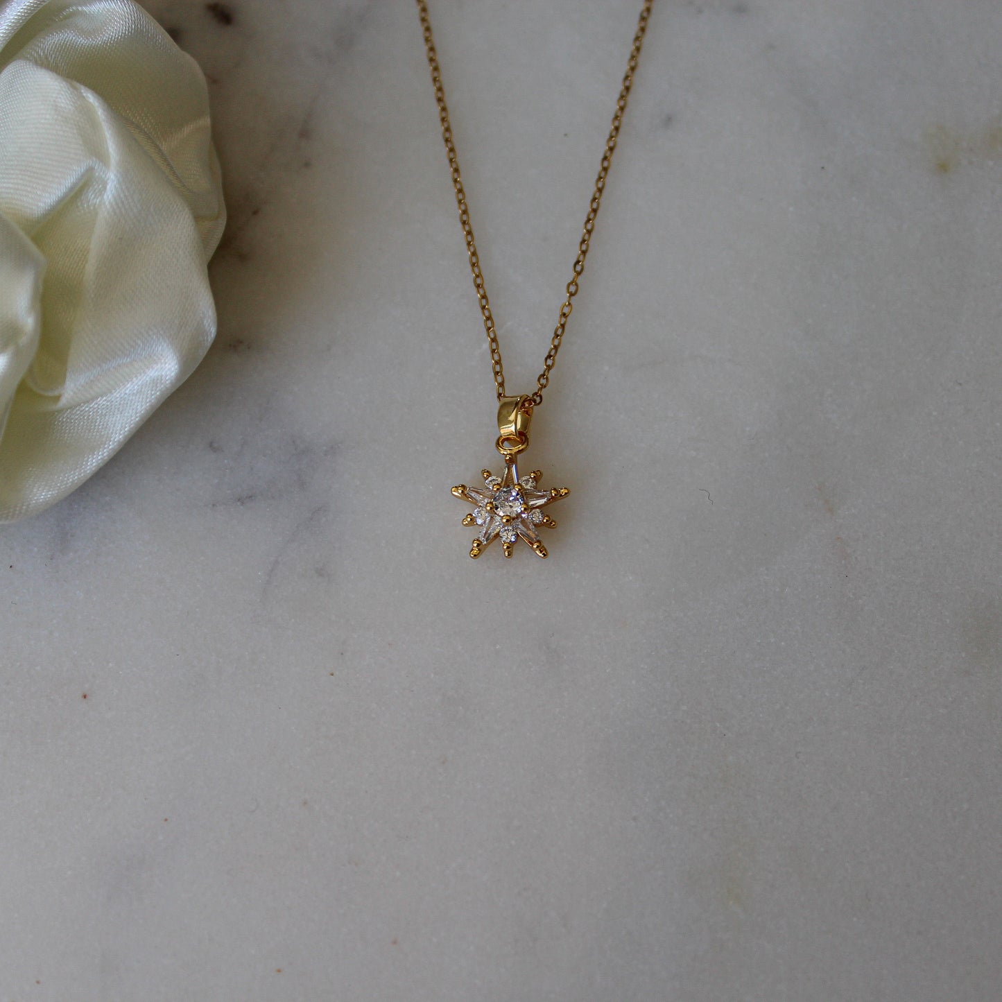 Collier étoile du Nord brillante