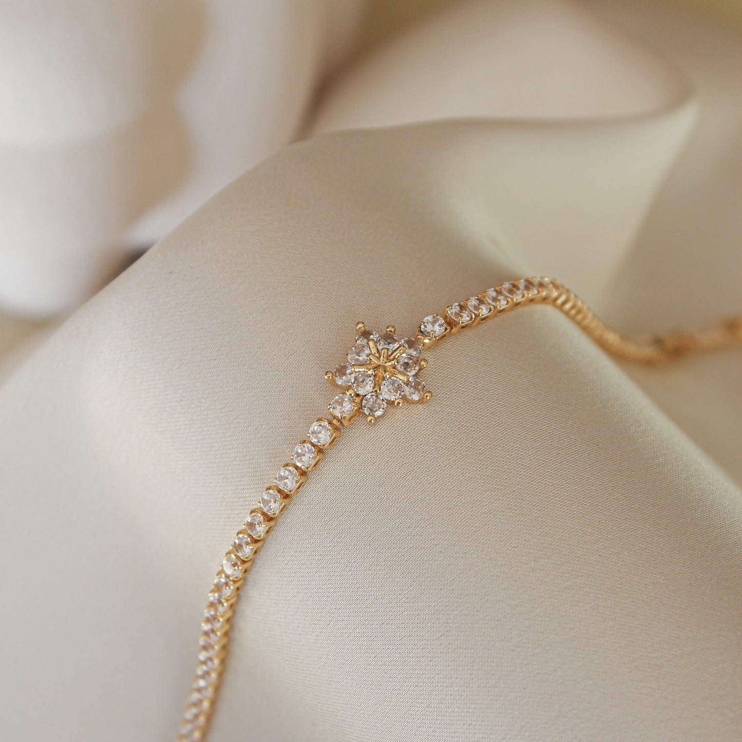 Flower Tennis Armband
