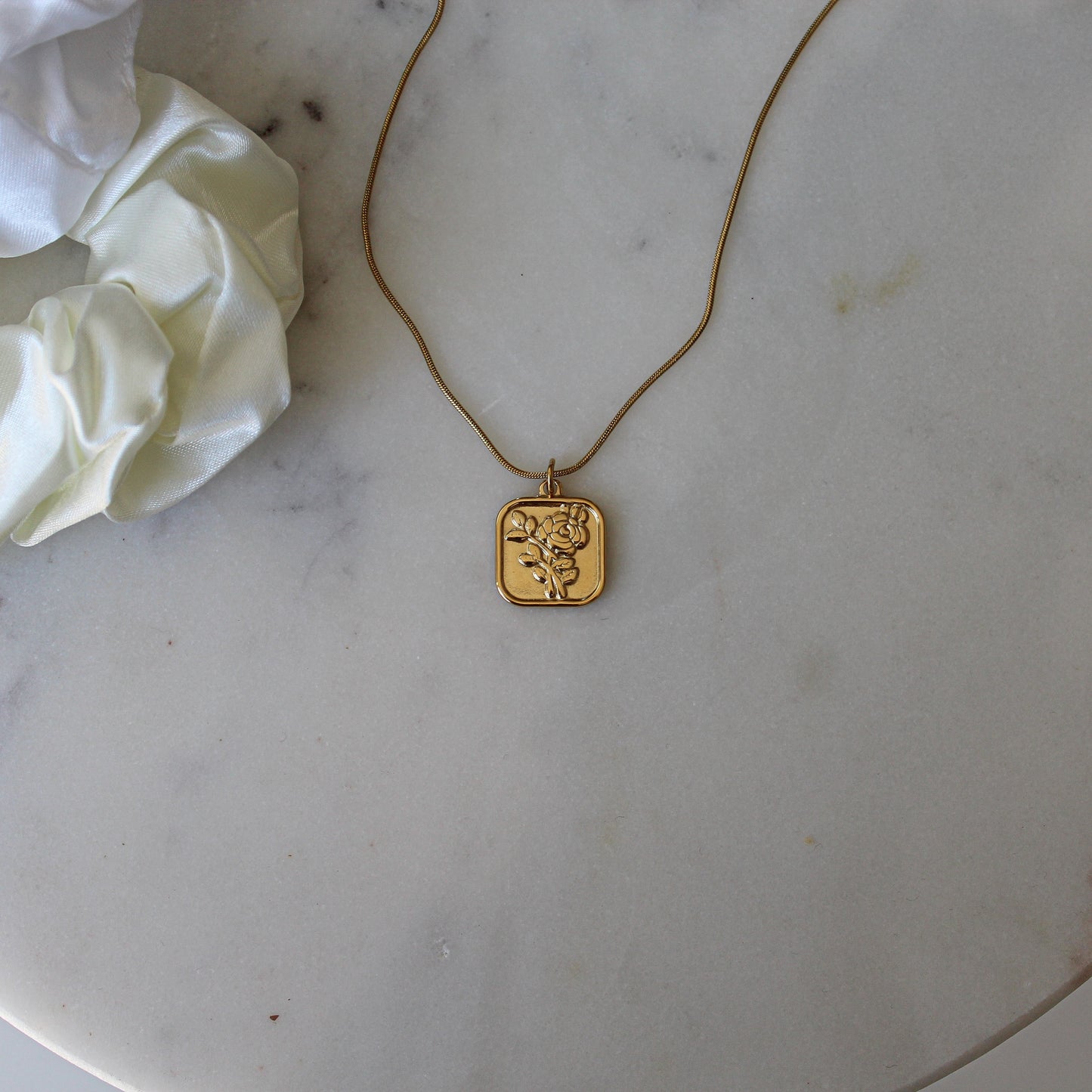 Square Rose Amulett Kette