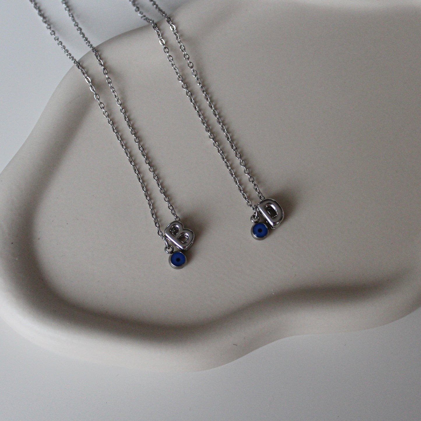 Collier mini lettre