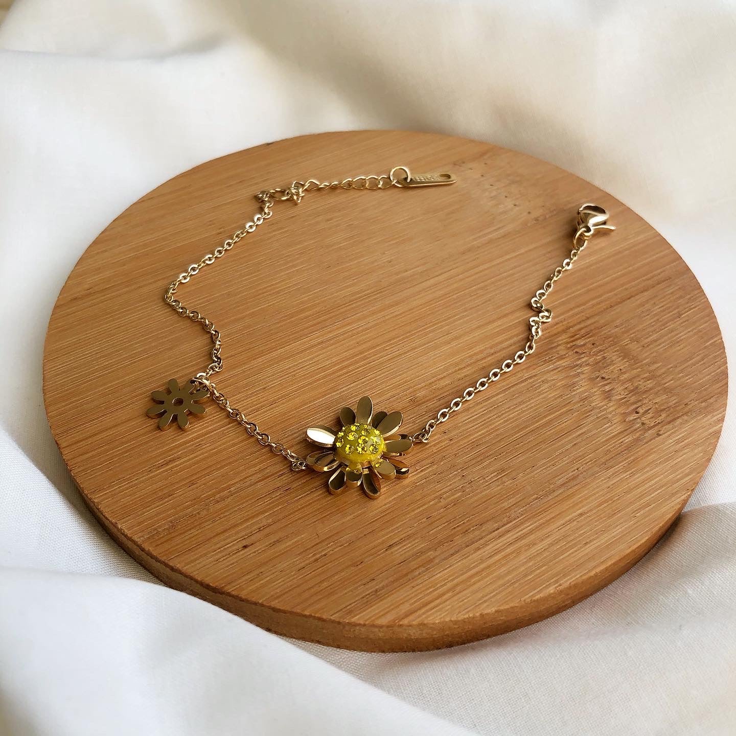 Flower Armband