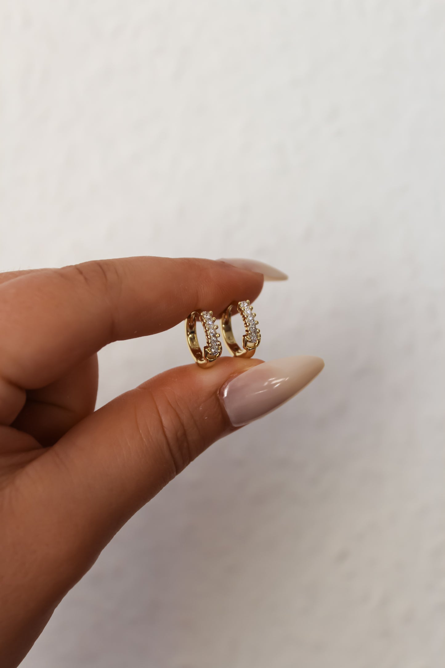 Adisa Mini VIP Hoops