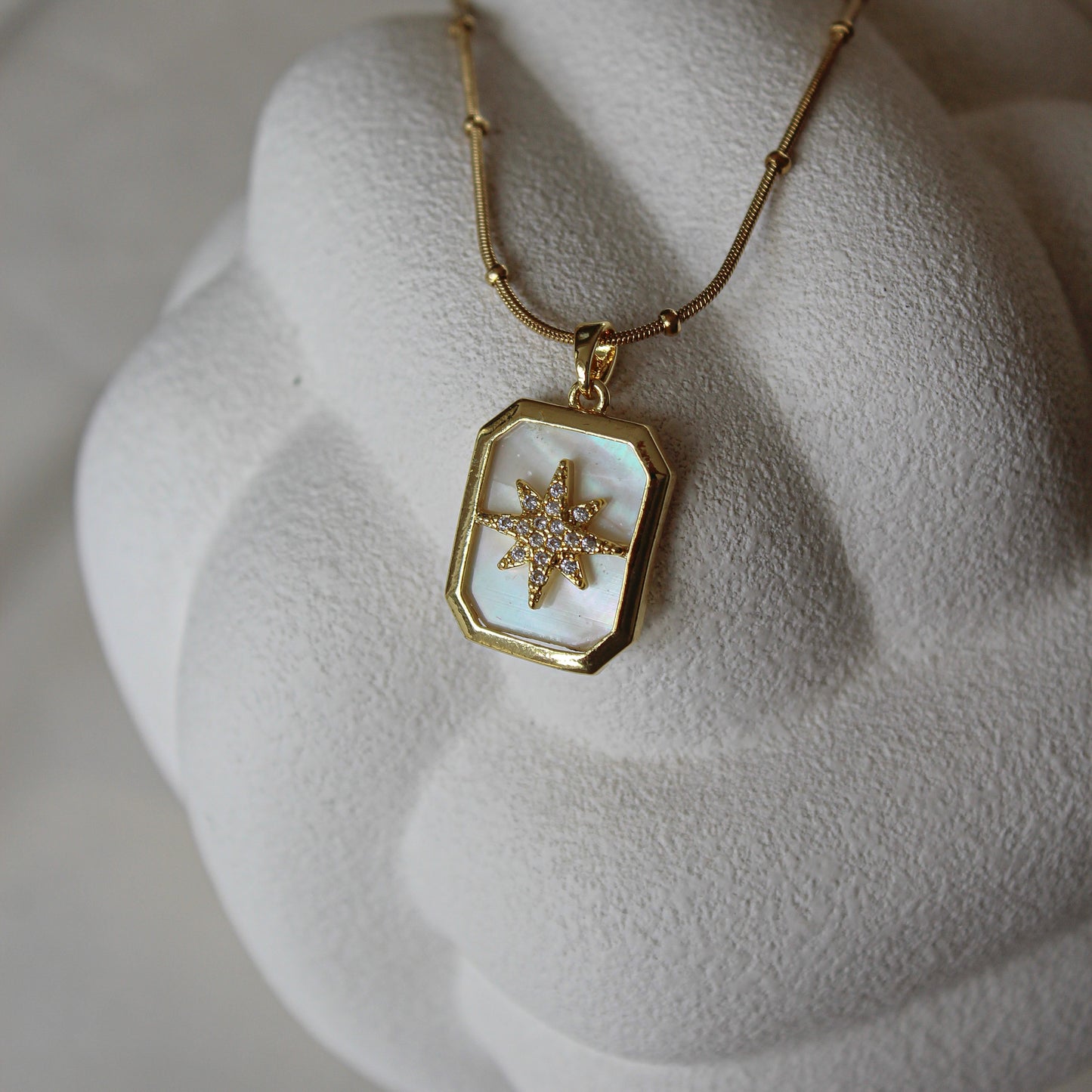 Star Medaillon Kette