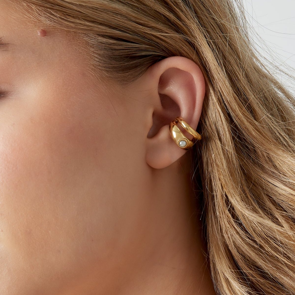 Pearl Earcuff