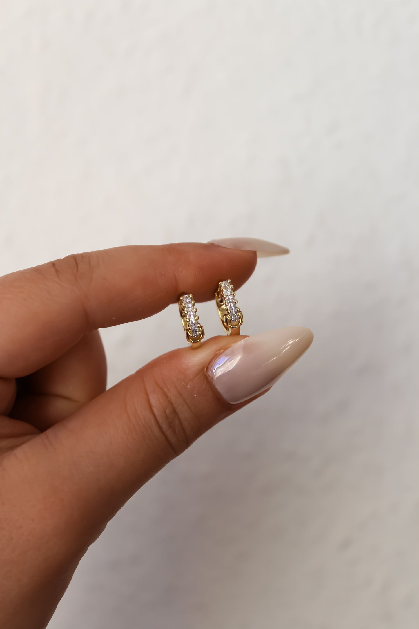 Adisa Mini VIP Hoops