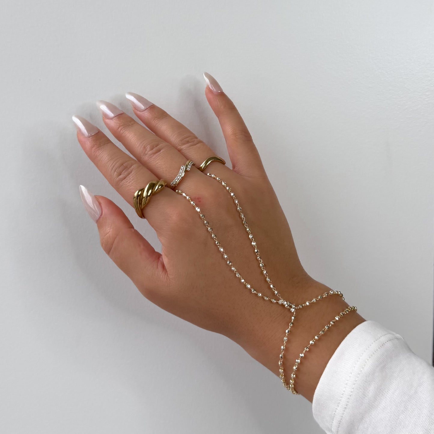 Double Ball Handchain