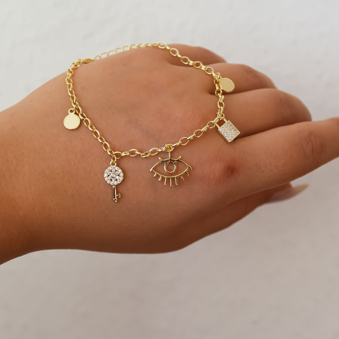 Eye Charm VIP Armband